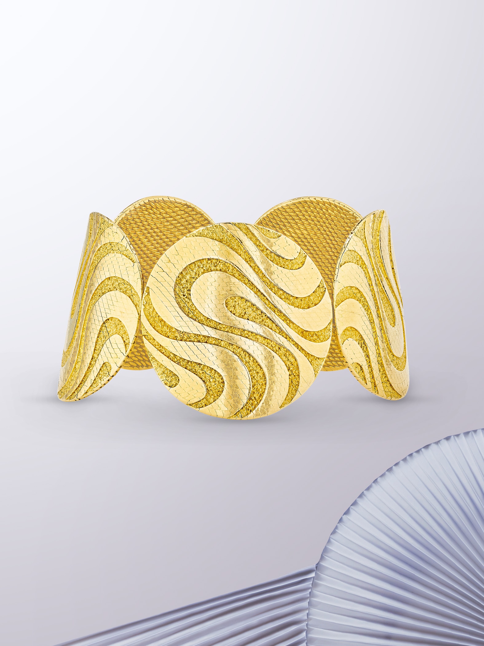 Op Art Mikado bracelet, 1970. Yellow gold. Van Cleef & Arpels Collection.