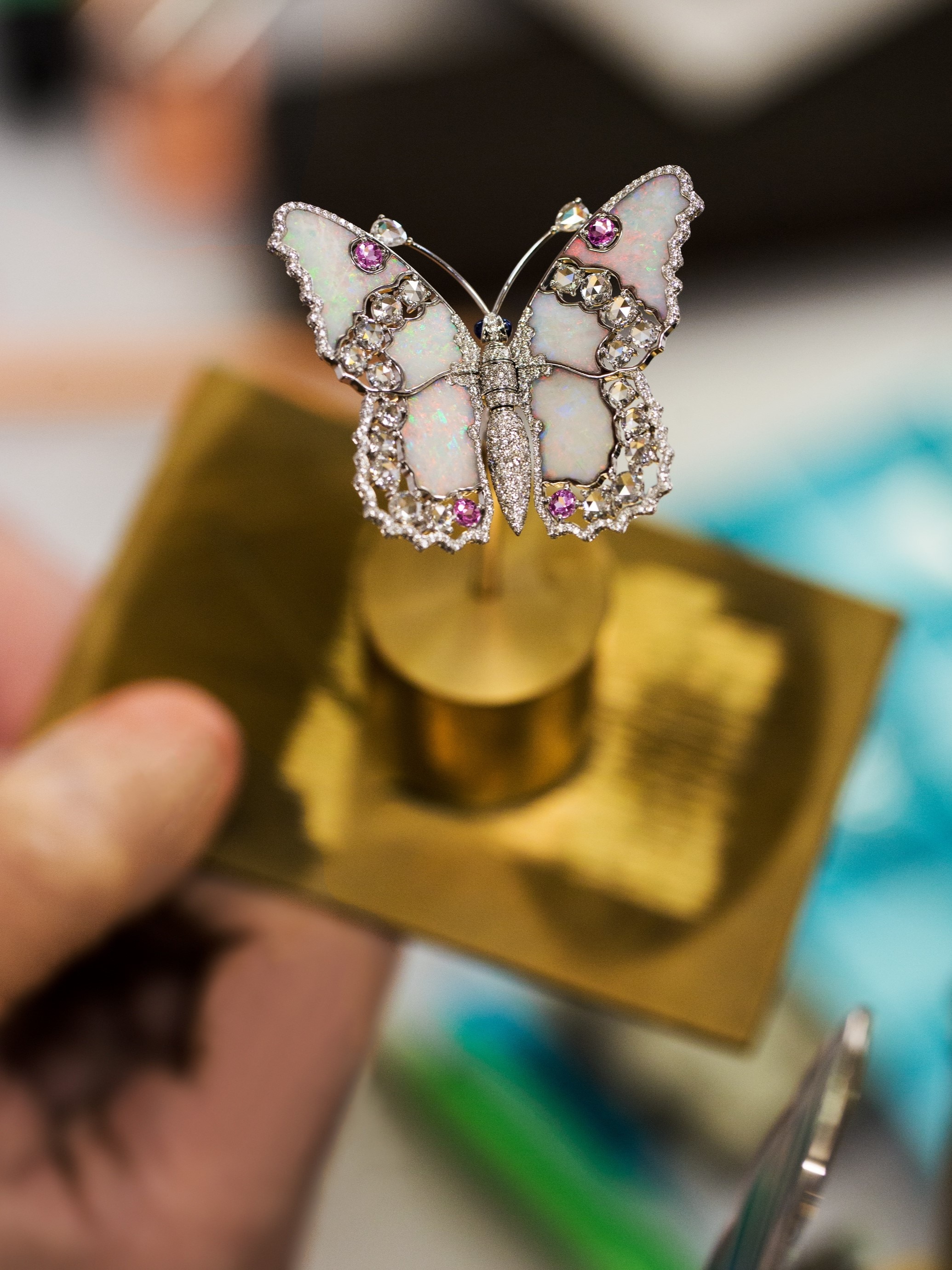 Close-up on the butterfly. Fée Ondine automaton, Van Cleef & Arpels.