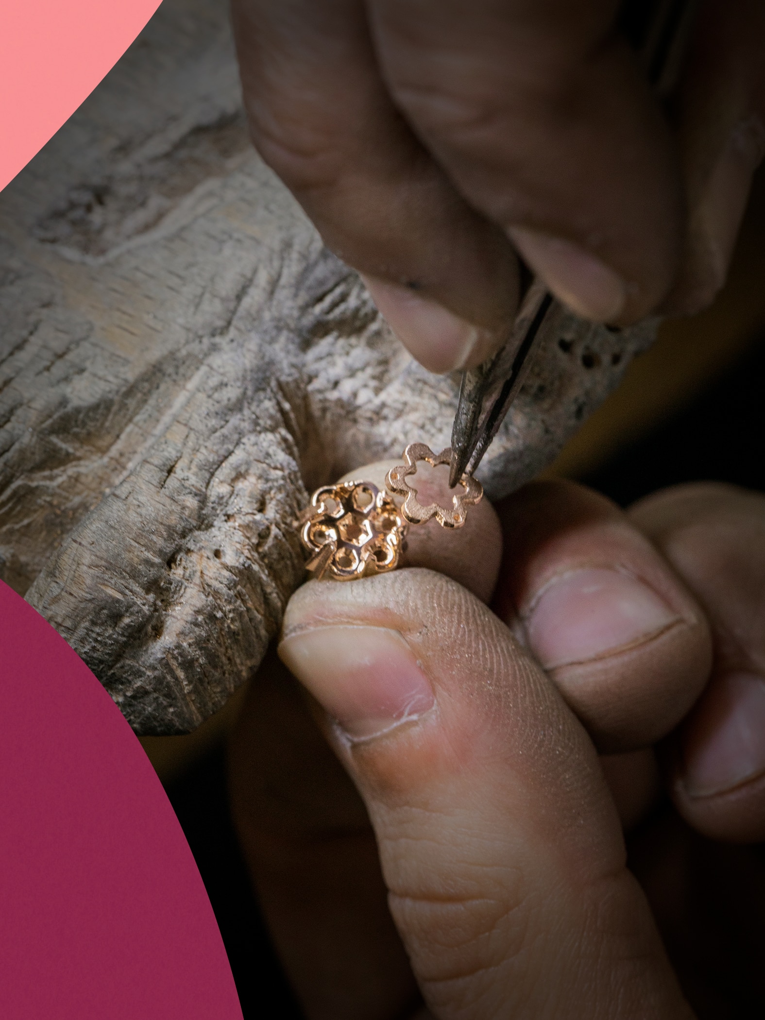 Jewelry work, assembling the structure of the Fleurette rose gold motif. Fleurette Collection, Van Cleef & Arpels.